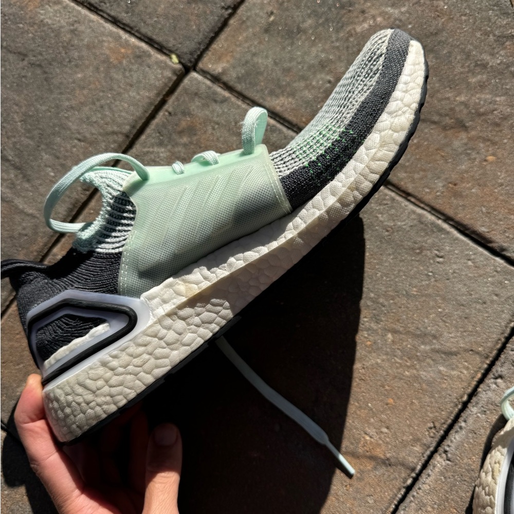 Adidas ultra Boost mens 9.5 Mint